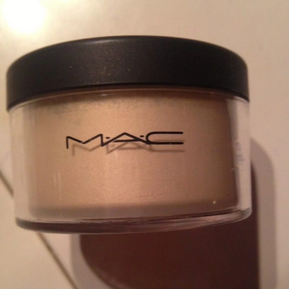 MAC Cosmetics Loose Setting Powder - Cream